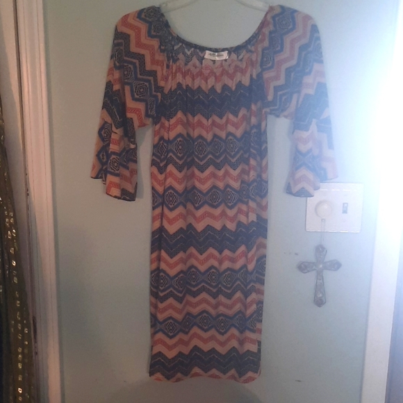 Dress - Picture 1 of 2